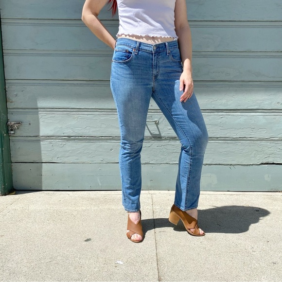 Levi’s 415 Classic Bootcut Jeans - Picture 2 of 4